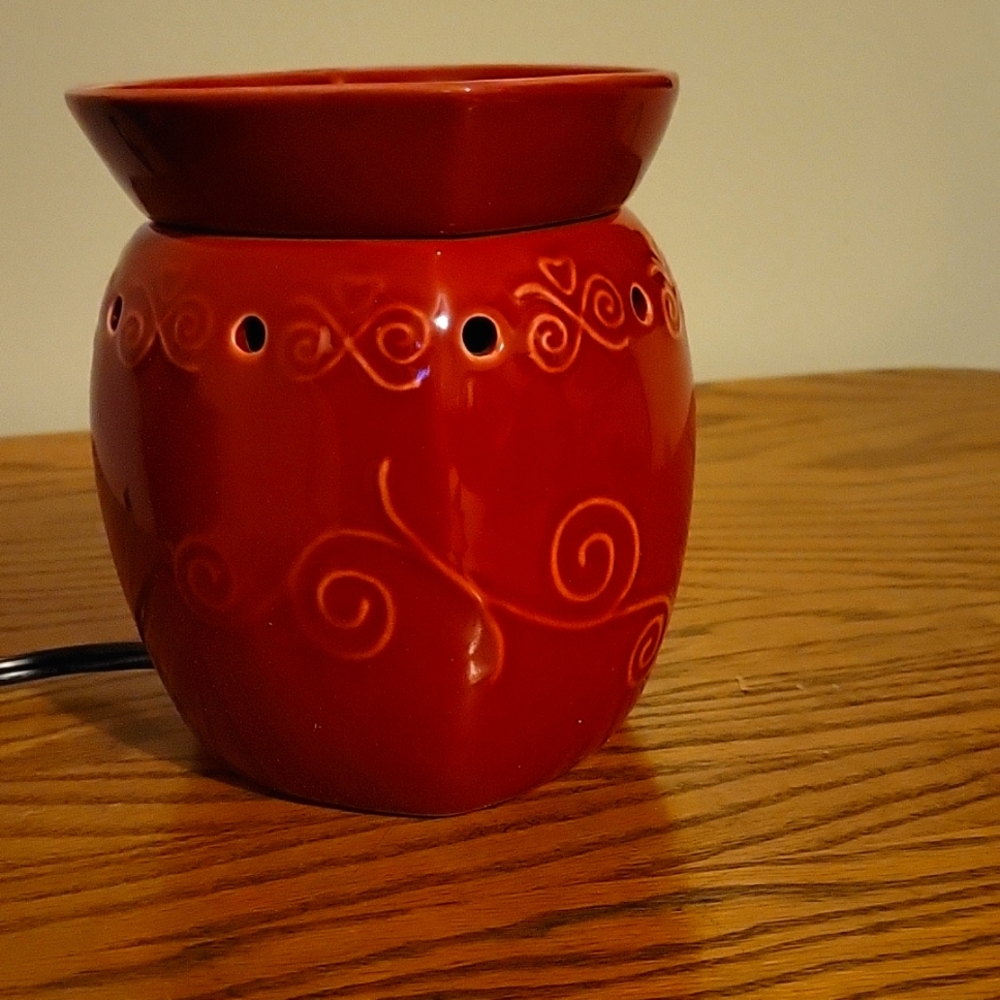 Scentsy  retired  hugs and kisses